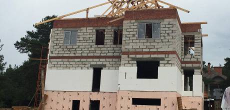 Строительство коробки и кровли